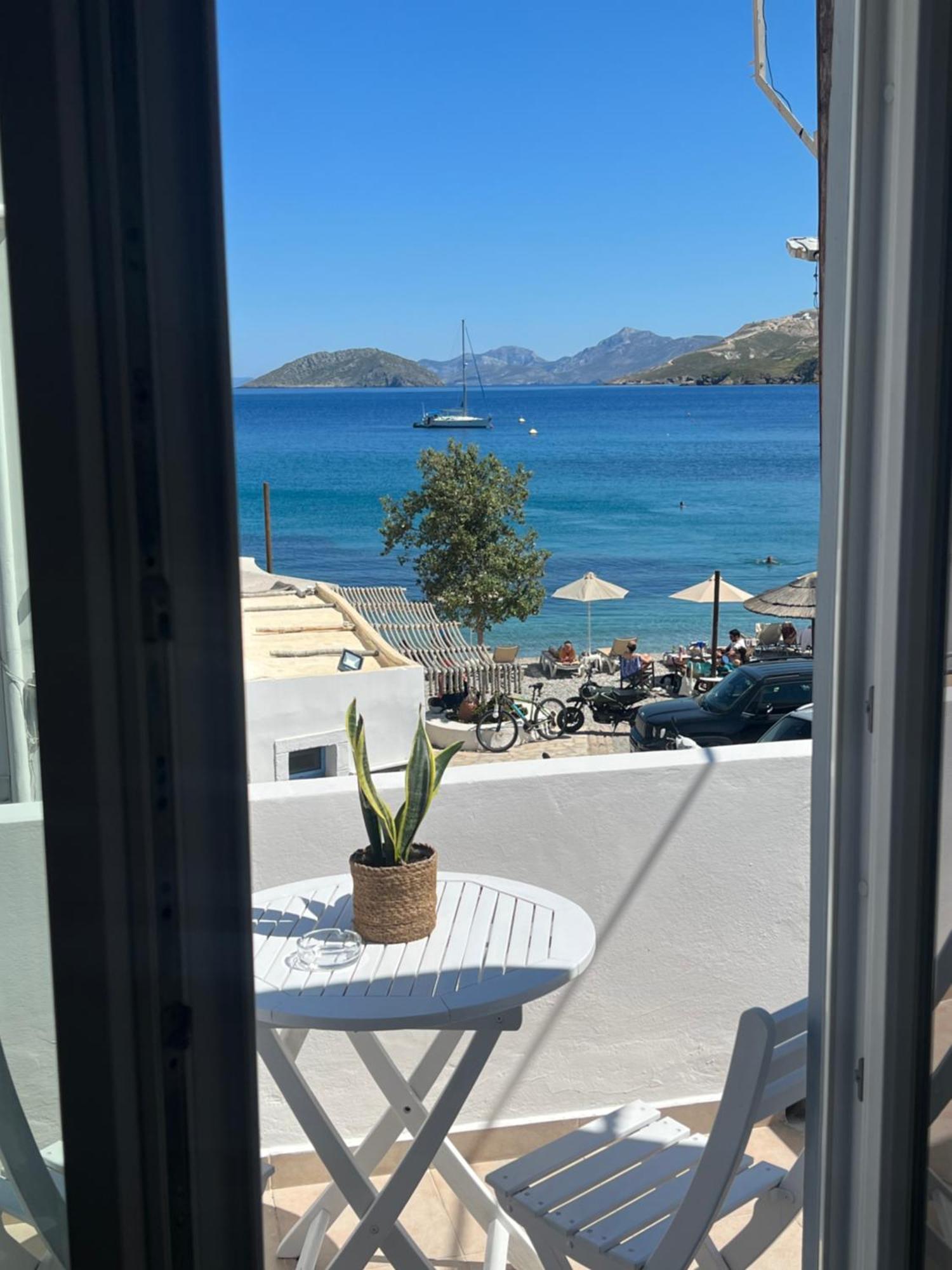 White Island Rooms Panteli Экстерьер фото