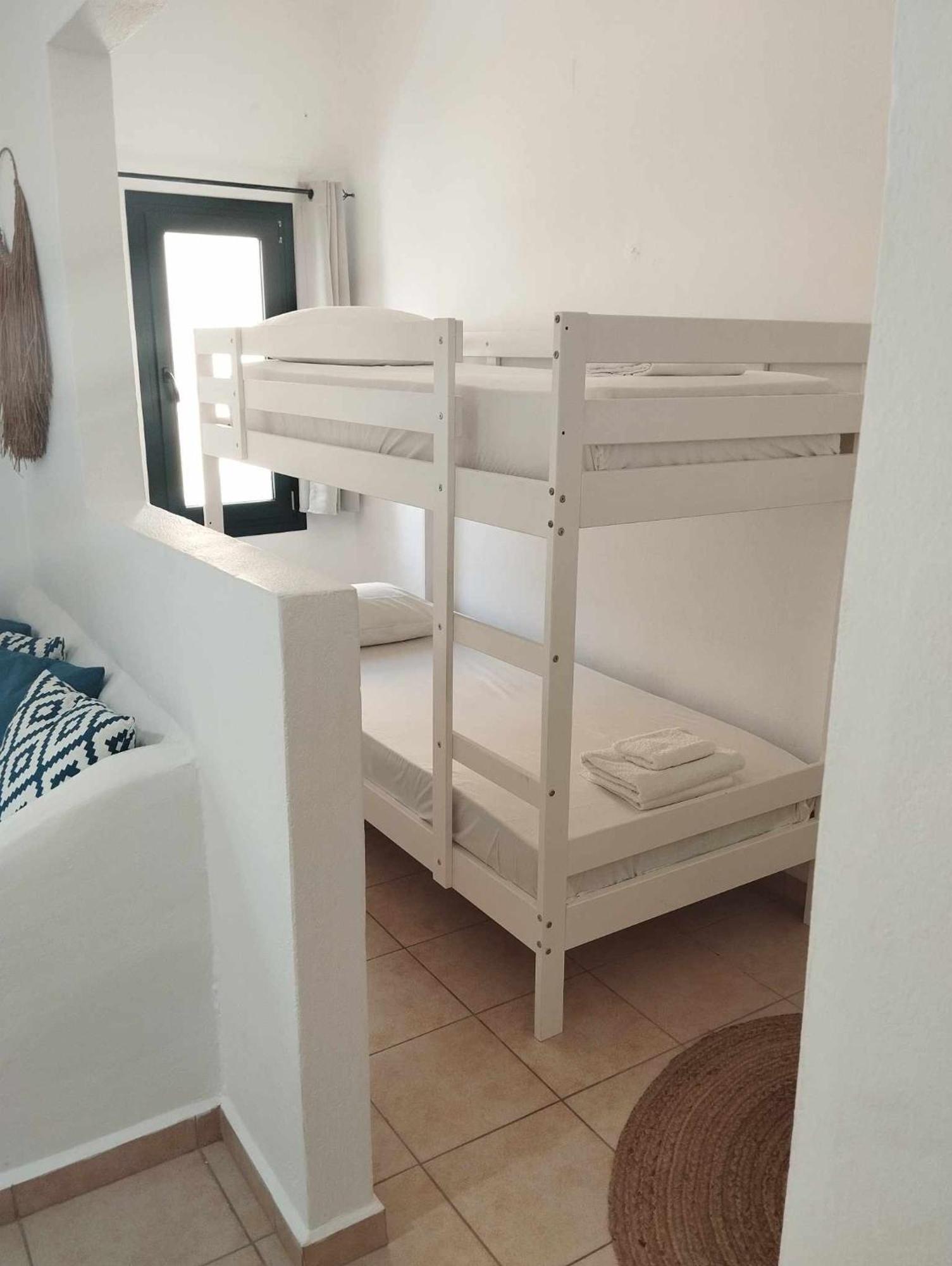 White Island Rooms Panteli Экстерьер фото
